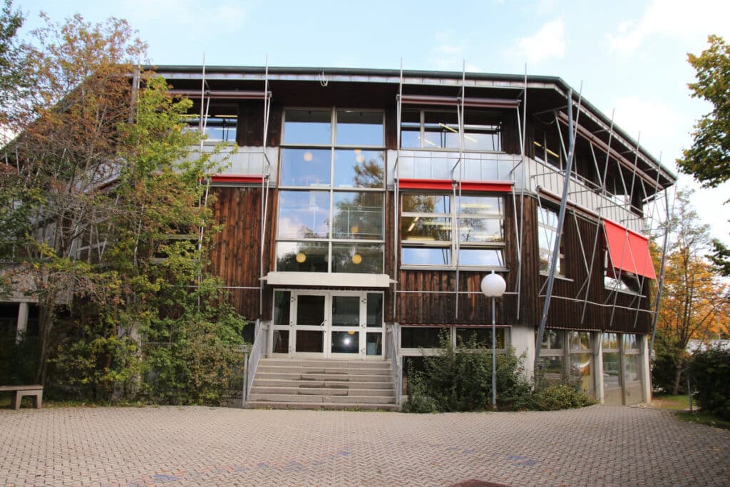 Schulgebäude Wilhelm-Hauff-Schule